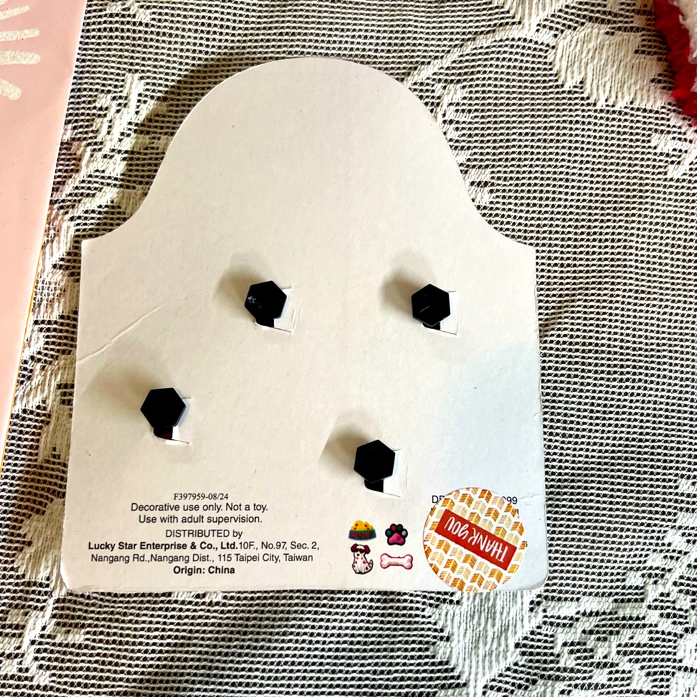 Different items - Picture 3 of 6